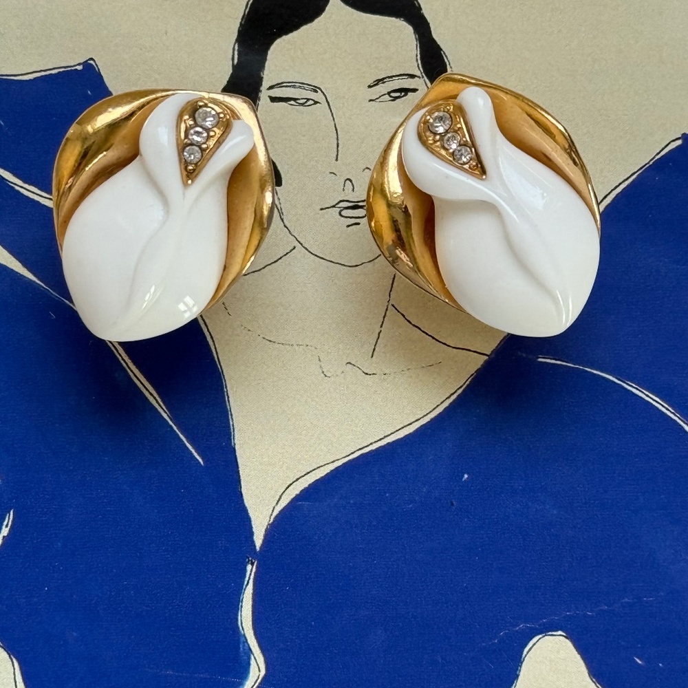 VINTAGE KJL (Avon) Earrings White Rose Crystals Gold Posts